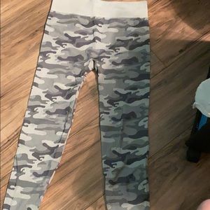 Camo leggings